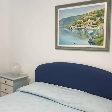 With Garden In Pianoconte -lipari Apartmán *