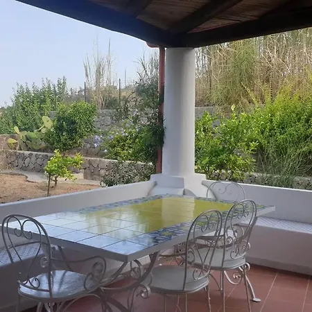 Apartamento With Garden In Pianoconte -lipari Lipari (Isola Lipari)