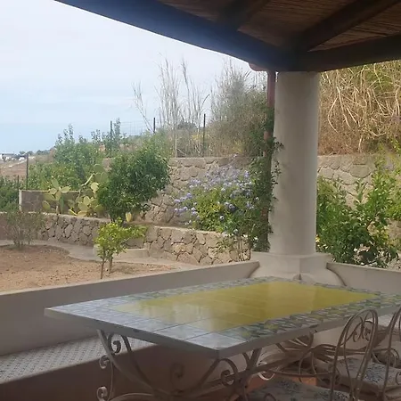 Lägenhet With Garden In Pianoconte -lipari *